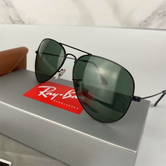 Ray-Ban large metal aviator classic G-15 RB3025 sunglasses &